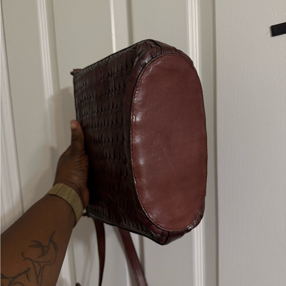 Fossil Dark Brown Woven Crossbody Bag - Picture 4 of 11